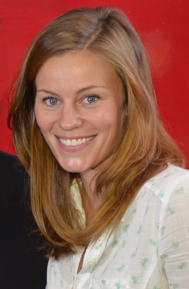 Cassidy Freeman portrait